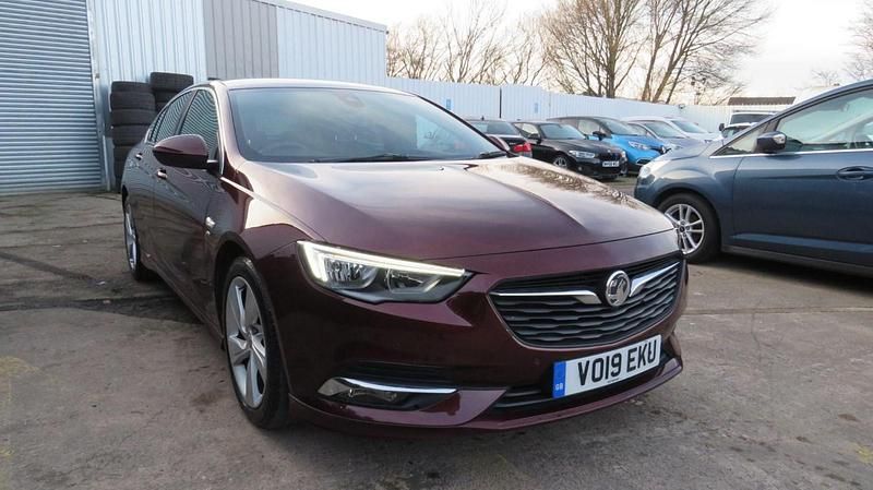 Used Vauxhall Insignia SRi 2019 Red Hatchback