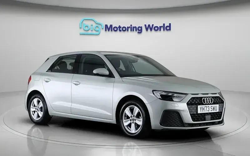 Begagnad Audi A1 Sportback 95 HK (69 kW) 2023 Silver Halvkombi
