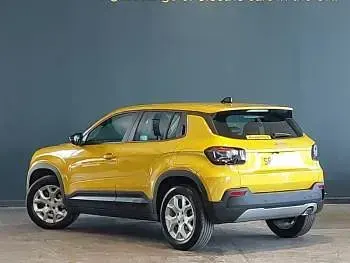 Used Jeep Avenger Altitude 100 HP (73 kW) 2025 Yellow SUV