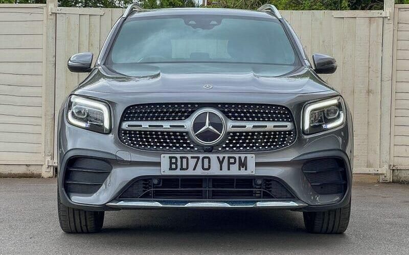 Usado Mercedes GLB220 AMG line 190 HP (139 kW) 2021 Cinzento SUV