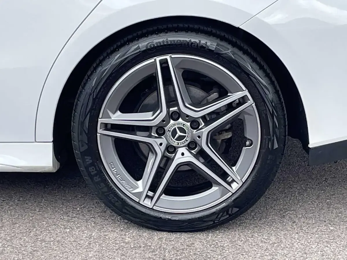 Used Mercedes CLA180 Executive 136 HP (100 kW) 2024 White Sedan
