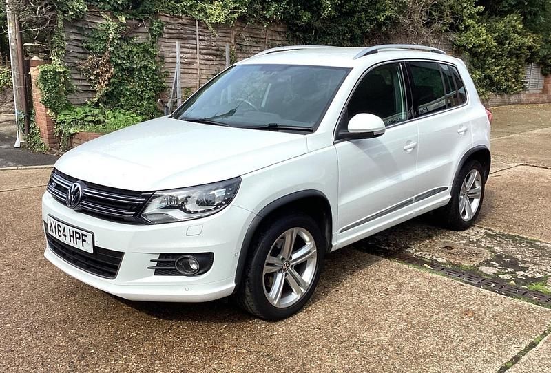 White Used 2014 VW Tiguan R-line SUV | £12,995 (A bit pricey) - Image 1/4
