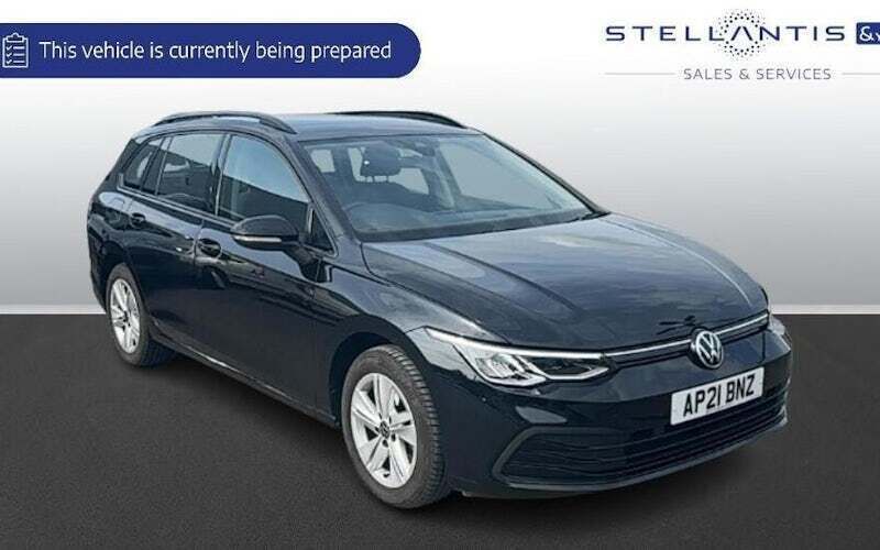 Used 2024 VW Golf VIII Life Estate | £14,525 (Super price) - Image 1/1