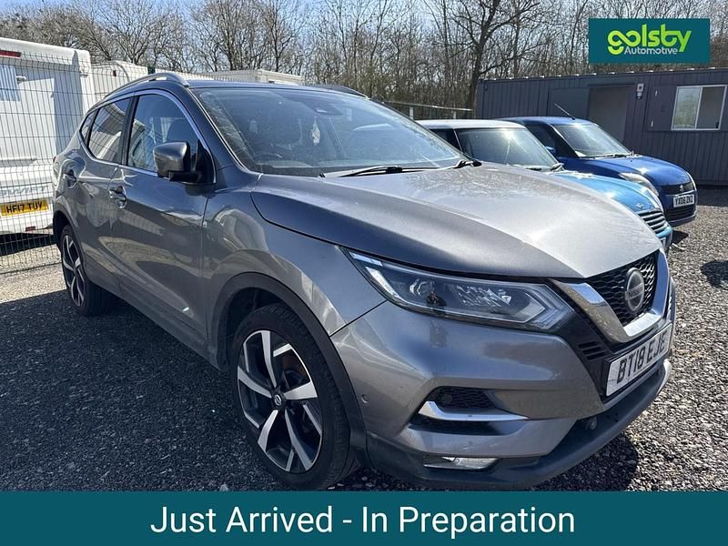 Used Nissan Qashqai Tekna 108 HP (79 kW) 2018 Grey SUV