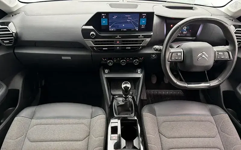 Used Citroën C4 PureTech 131 HP (96 kW) 2022 Blue Hatchback