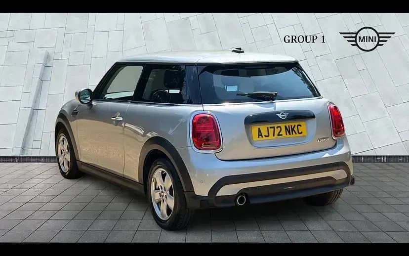 Used Mini Cooper Classic 134 HP (98 kW) 2022 Silver Hatchback