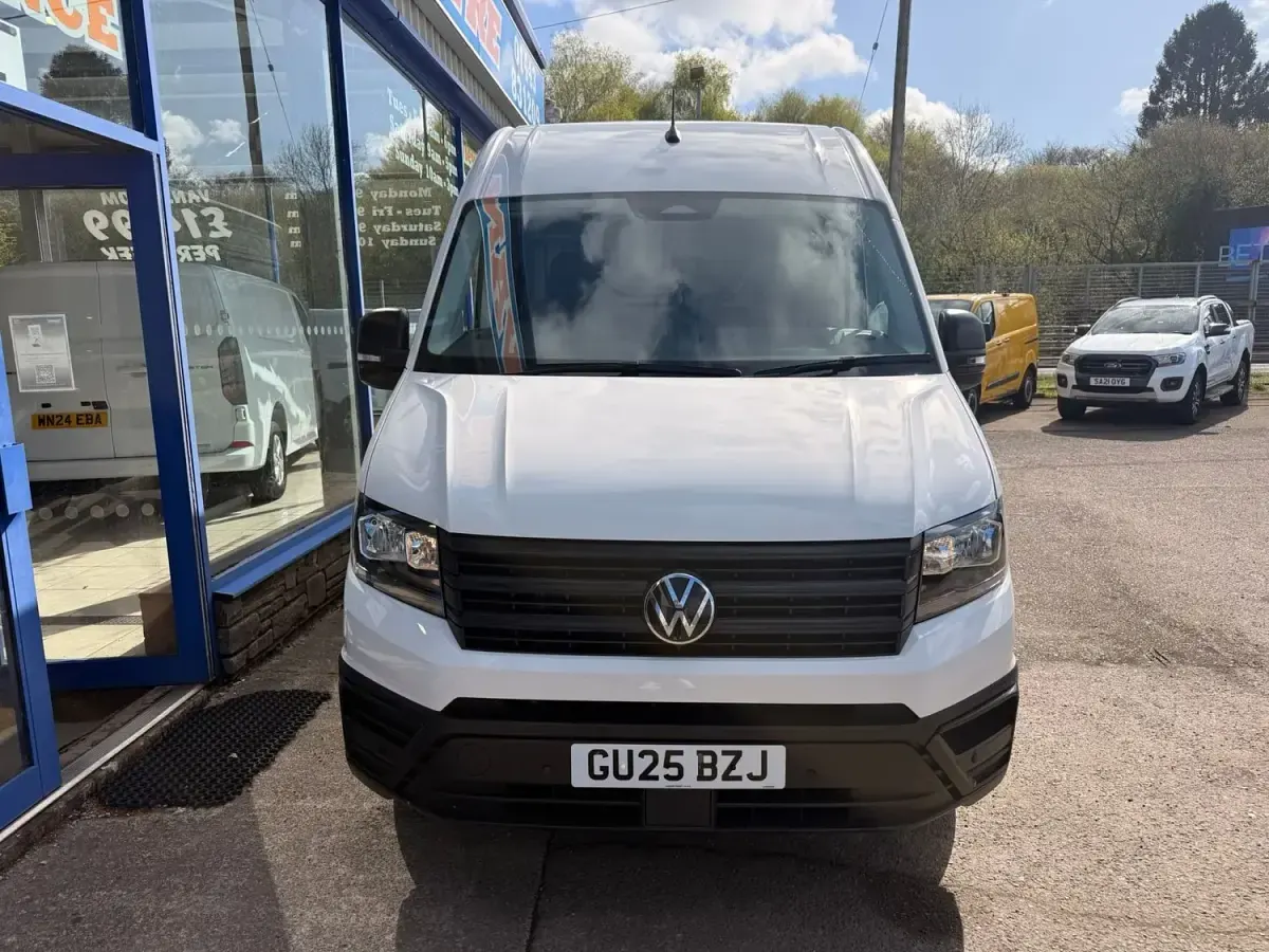 Usado VW Crafter 140 HP (102 kW) 2025 Branco Van