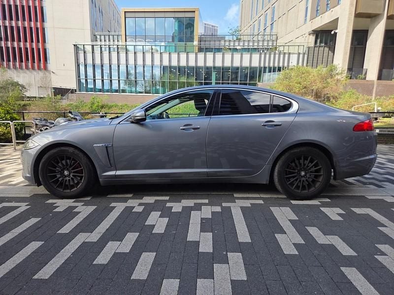 Begagnad Jaguar XF SE 2011 Grå Sedan