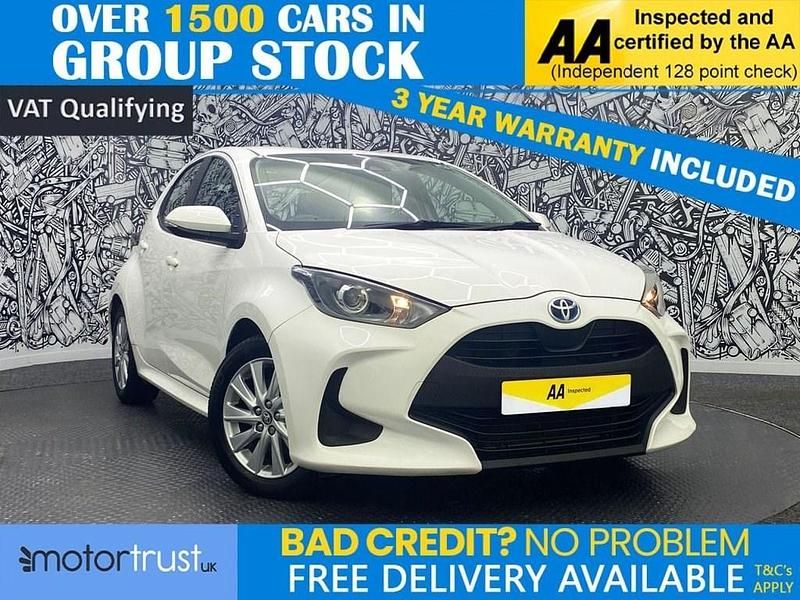 White Used 2021 Toyota Yaris Hybrid Hatchback | £14,695 (Good price) - Image 1/2
