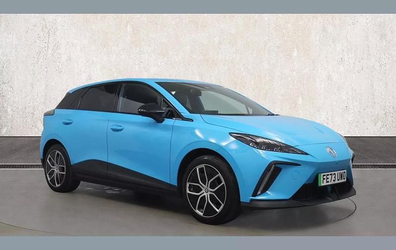 Blue Used 2023 MG MG4 EV Trophy Hatchback | £15,335 (Fair price) - Image 1/4