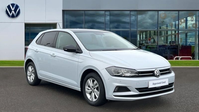 White silver metallic flat black Used 2019 VW Polo SE Hatchback | £11,233 (Fair price) - Image 1/4