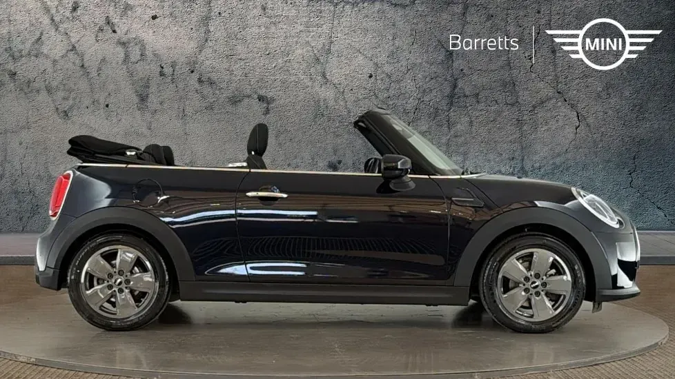 Used Mini Cooper Cabriolet Classic 134 HP (98 kW) 2021 Black Cabriolet