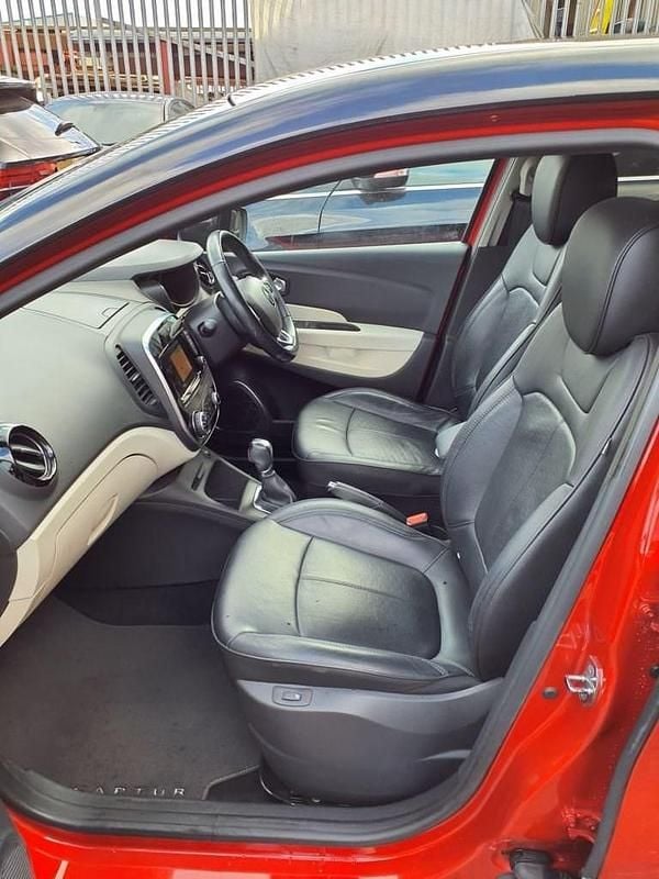 Used Renault Captur GT-Line 90 HP (66 kW) 2019 Red SUV