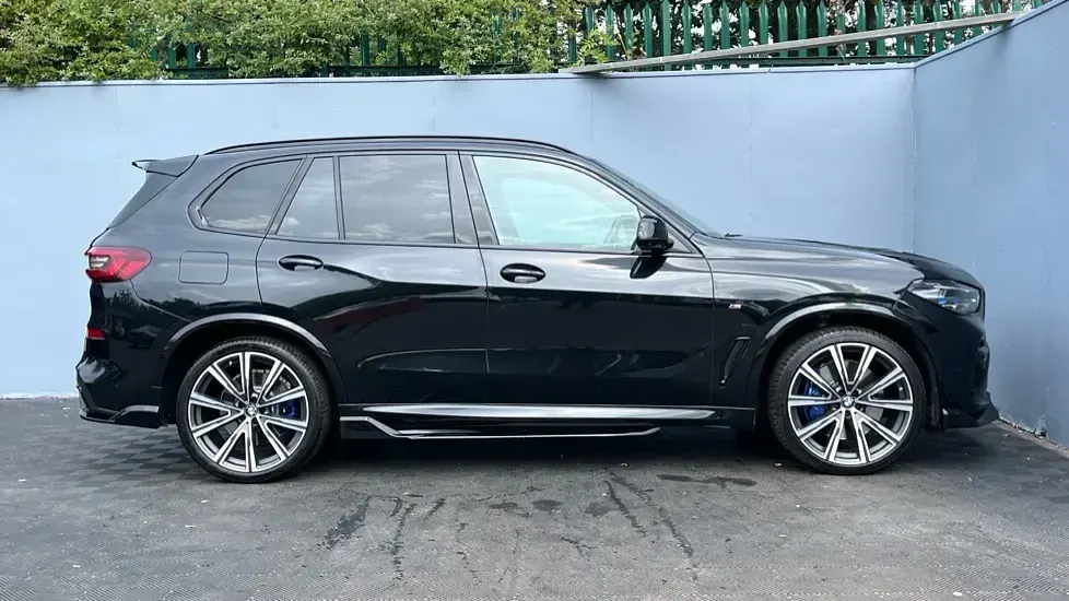 Used BMW X5 M Sport 335 HP (246 kW) 2022 Black SUV