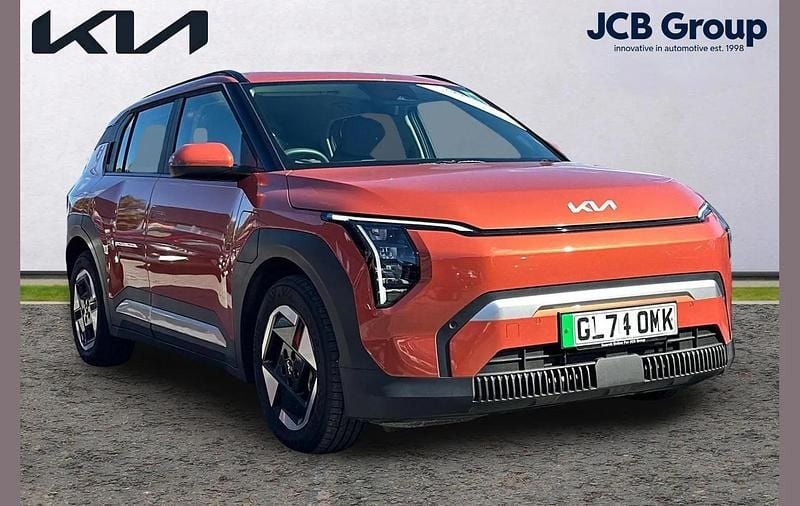 Used Kia EV3 Air 147 kW (201 HP) 2024 Orange SUV