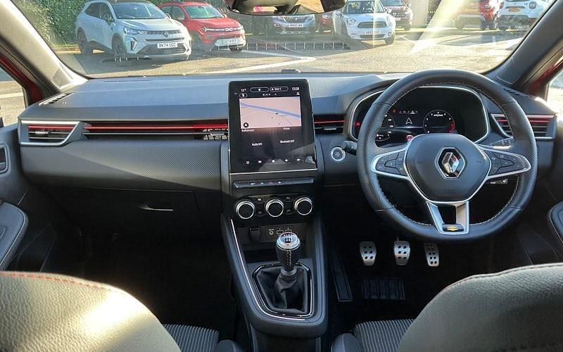 Used Renault Clio V RS Line 90 HP (66 kW) 2023 Hatchback