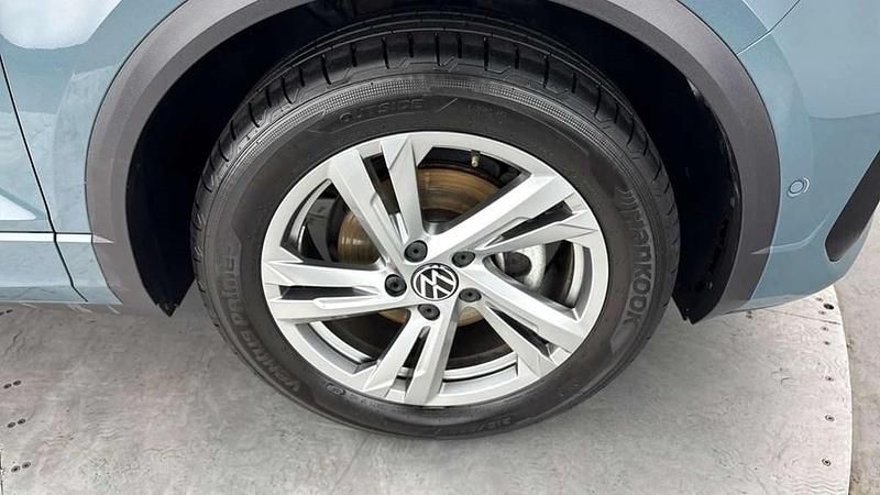 Used VW T-Roc R-line 150 HP (110 kW) 2025 Blue SUV