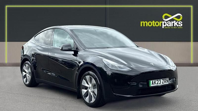 Metallic black Used 2023 Tesla Model Y SUV | £25,450 (Fair price) - Image 1/4