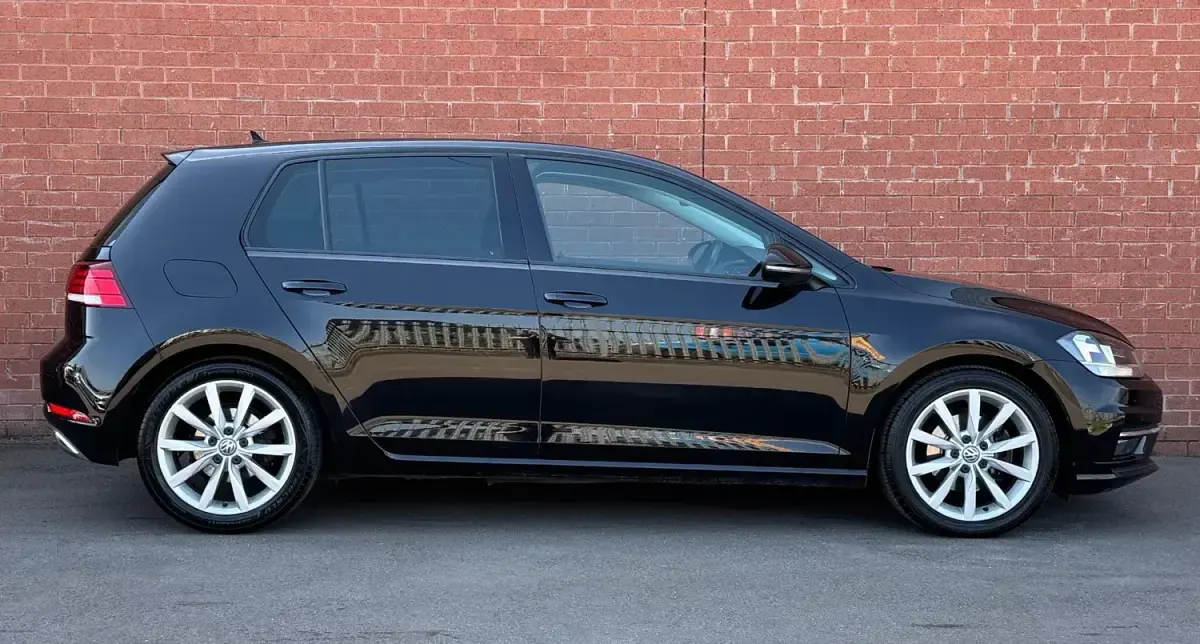 Second-hand VW Golf VII GT 150 CP (110 kW) 2017 Negru Hatchback