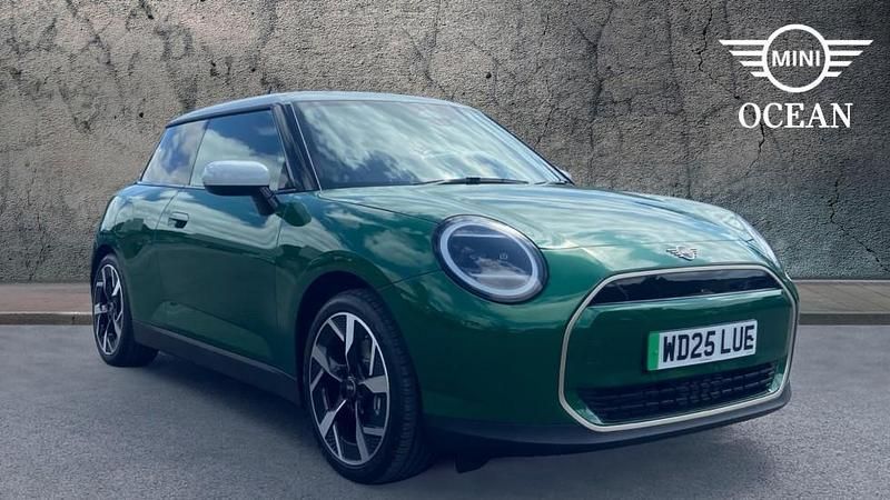 Used Mini Cooper Hatch 133 kW (181 HP) 2025 Green Hatchback