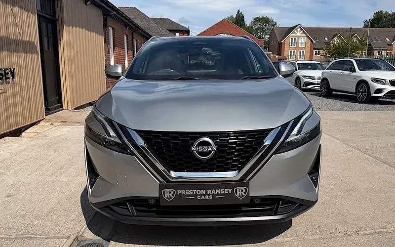 Used Nissan Qashqai Tekna 158 HP (116 kW) 2023 Silver SUV