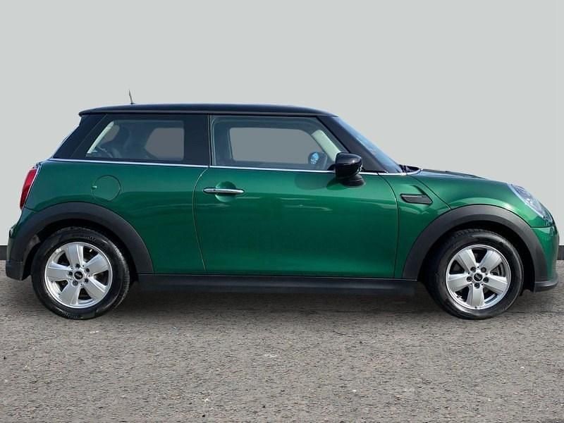 Used Mini Cooper Classic 134 HP (98 kW) 2022 Green Hatchback