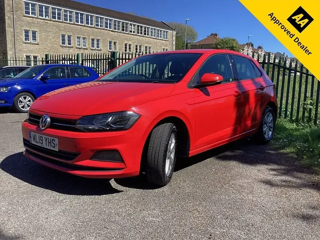 Used VW Polo SE 80 HP (58 kW) 2019 Red Hatchback