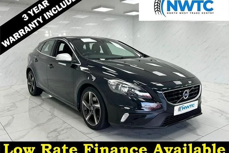 Black Used 2016 Volvo V40 R-Design Estate | £6,195 (Good price) - Image 1/1