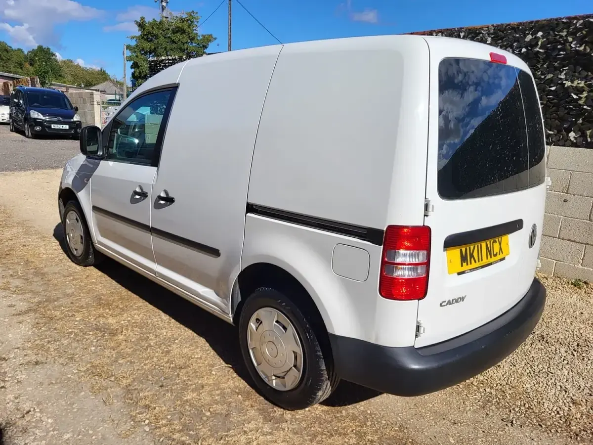 Used VW Caddy 102 HP (75 kW) 2011 White MPV