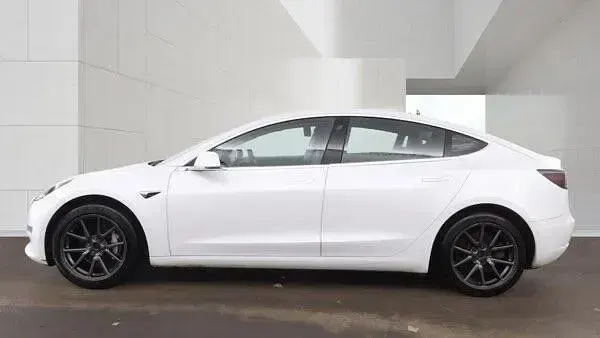 Used Tesla Model 3 Long Range AWD 366 kW (498 HP) 2019 White Sedan