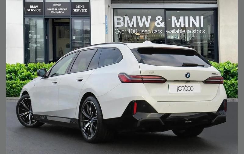 Used BMW i5 M Sport 250 kW (340 HP) 2025 White Estate