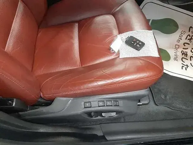 Używany Volvo V70 SE 2011 Czarny Kombi