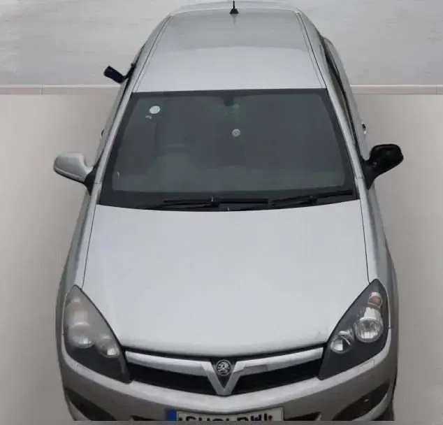 Used Vauxhall Astra SRi 178 HP (130 kW) 2011 Silver Hatchback