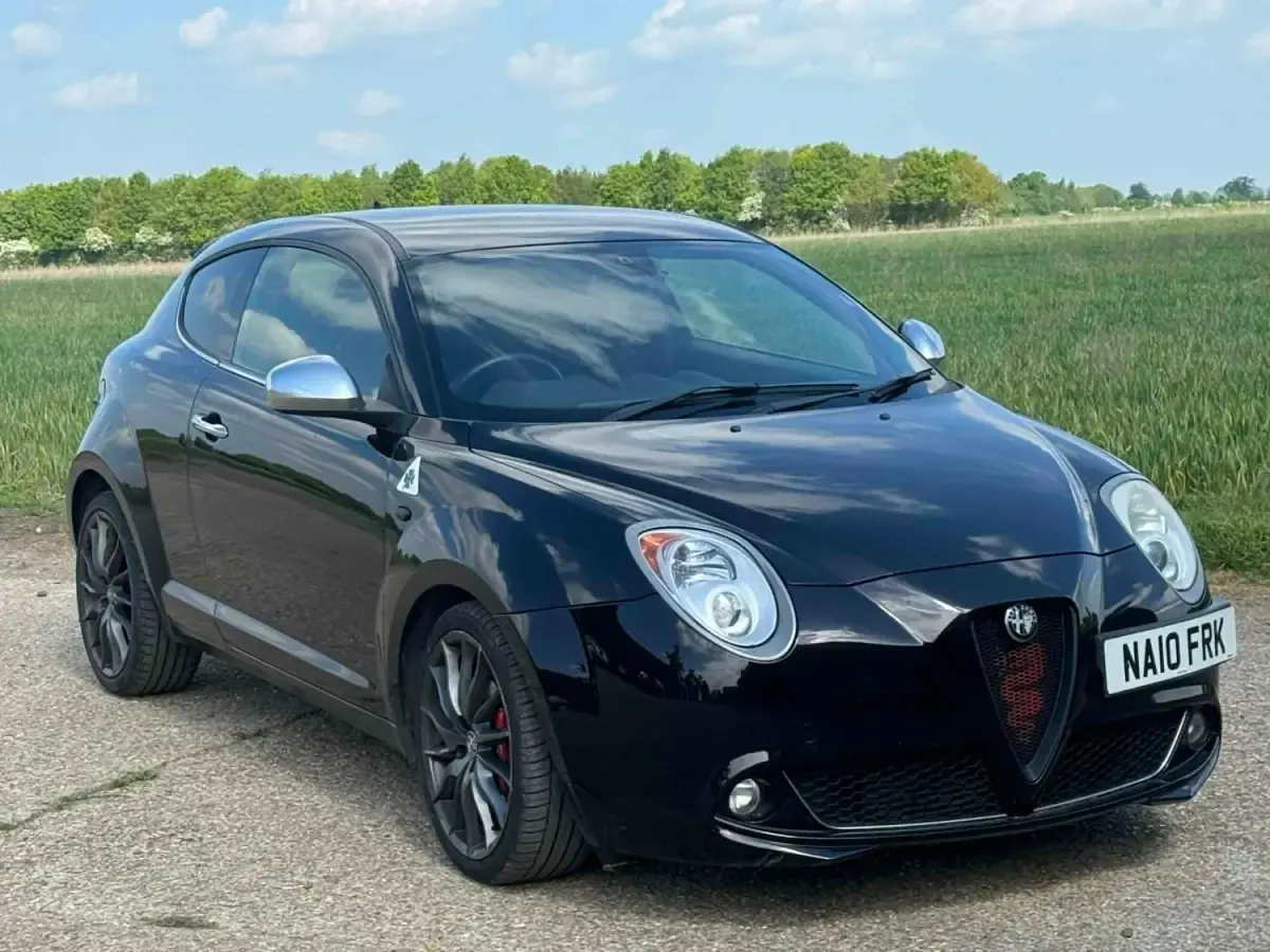 Begagnad Alfa Romeo MiTo 2010 Svart Halvkombi