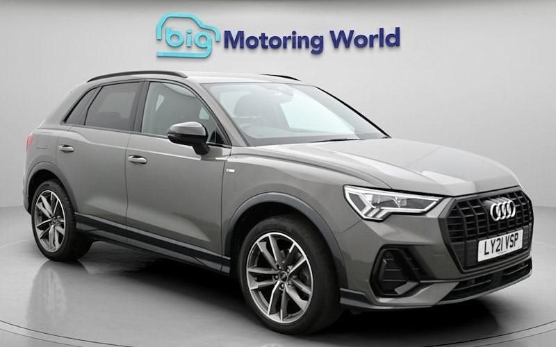 Begagnad Audi Q3 Black Edition 150 HK (110 kW) 2023 SUV