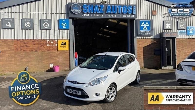 Used Ford Fiesta Zetec 2012 White Hatchback