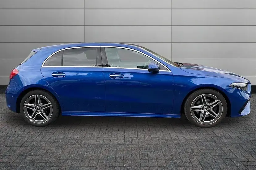 Used Mercedes A150 Executive 148 HP (108 kW) 2024 Blue Hatchback