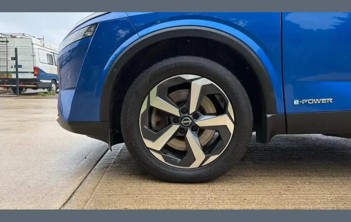 Used Nissan Qashqai N-Connecta 190 HP (139 kW) 2023 Blue SUV
