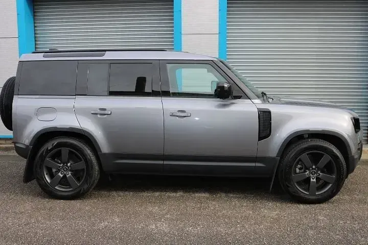 Used Land Rover Defender HSE 2024 Grey SUV