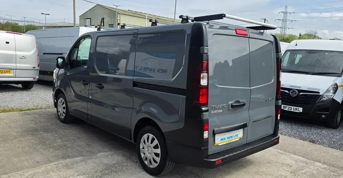 Used Renault Trafic Business 130 HP (95 kW) 2022 Grey