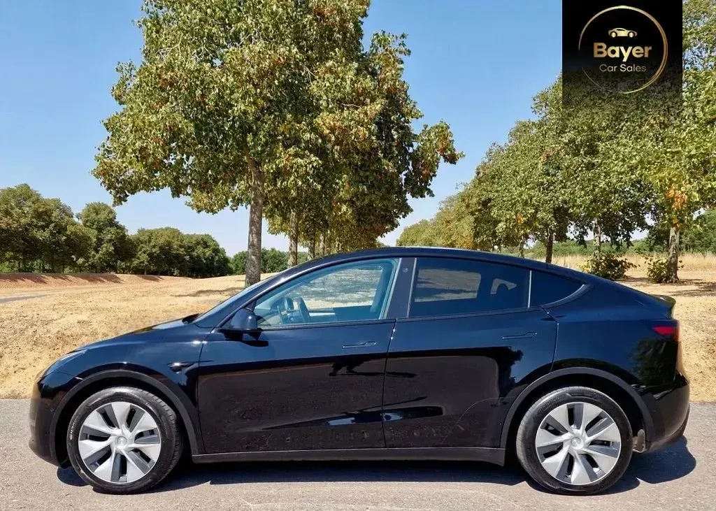 Used Tesla Model Y Long Range AWD 378 kW (514 HP) 2022 Black SUV