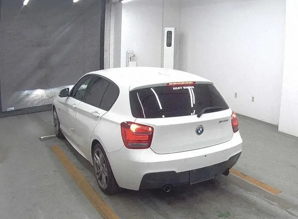 Used BMW M135 Comfort Edition 316 HP (232 kW) 2013 White Hatchback
