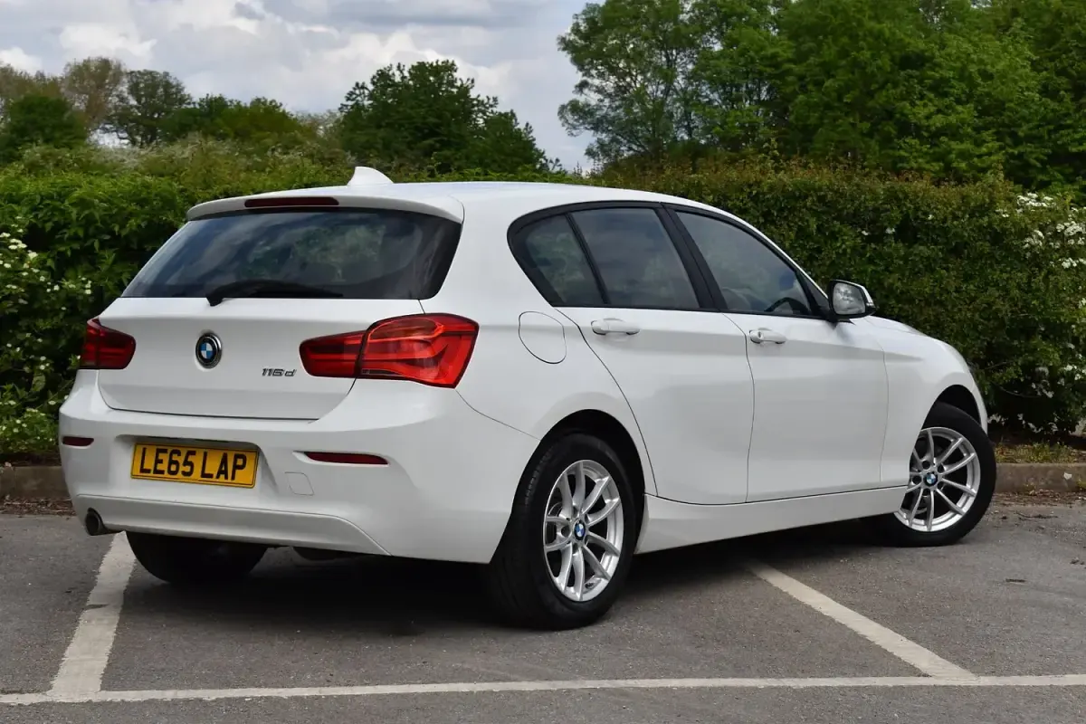 Used BMW 116 Comfort Edition 2015 White Hatchback