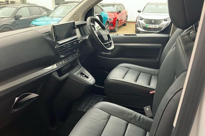 Used Peugeot e-Traveller Allure 100 kW (136 HP) 2025 White MPV