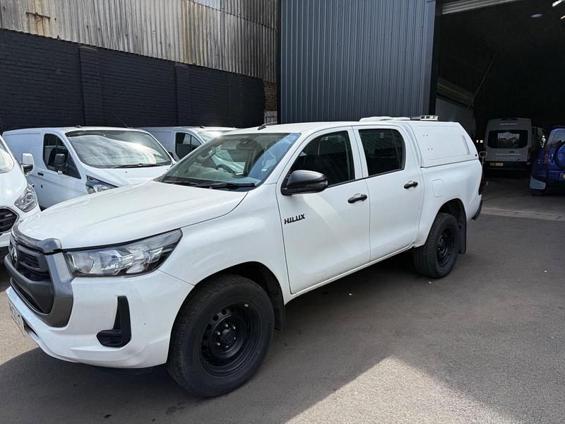 White Used 2021 Toyota HiLux Active Pickup | £14,995 (Good price) - Image 1/3