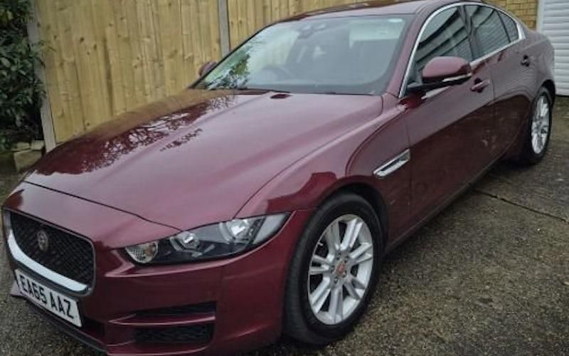 Used Jaguar XE Prestige 200 HP (147 kW) 2016 Sedan