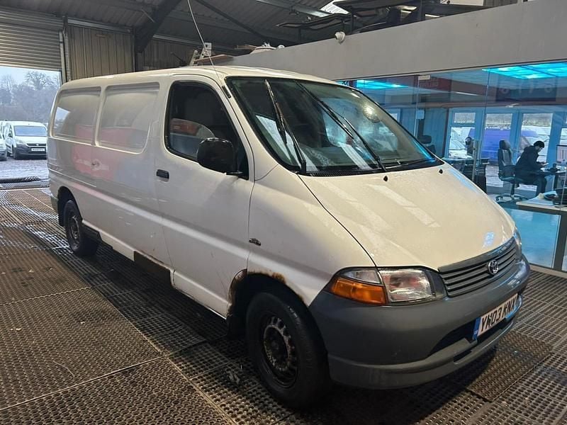 White Used 2003 Toyota HiAce MPV | £2,995 (Expensive) - Image 1/2
