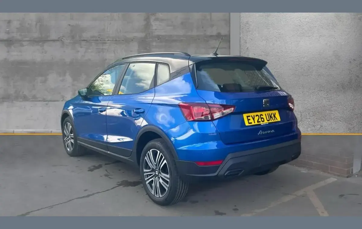 Usado Seat Arona SE Technology 94 CV (69 kW) 2026 Azul SUV