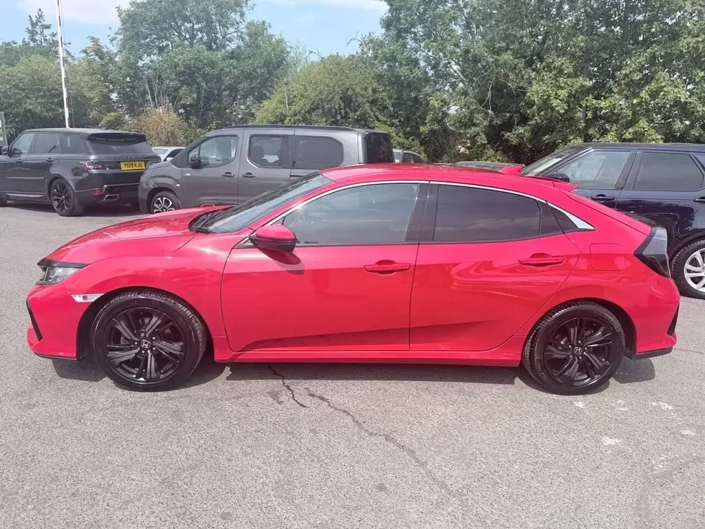 Used Honda Civic SR 126 HP (92 kW) 2019 Red Hatchback