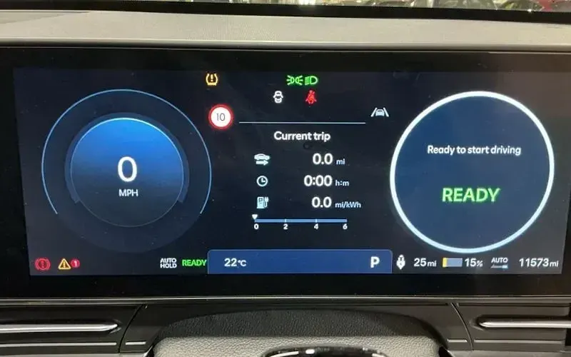 Used Hyundai Kona Advanced 114 kW (156 HP) 2025 Orange SUV